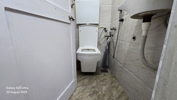 Bathroom in 1 BHK Apartment at Nutan Madhuban Apartment, Worli – for Rent