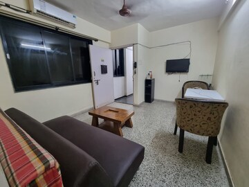 Team Area in 1 BHK Apartment at Hiranandani Gardens Kingston, Powai – for Rent
