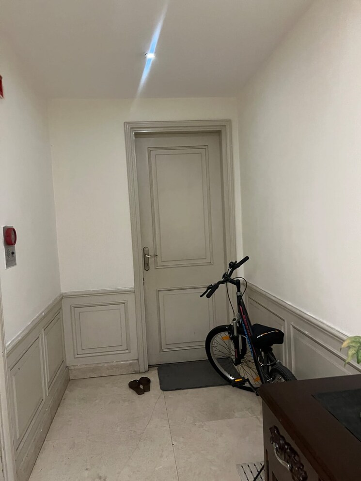 Bathroom, dlf-queens-court 4 Bedroom 5000 Sq.Ft. Apartment In Greater Kailash ii Delhi 9062740