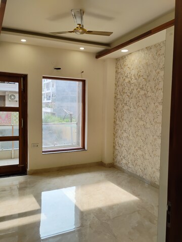 Furnished Amenities in 3 BHK Builder Floor at Fidato Honour Homes, Sector 89 – for Sale