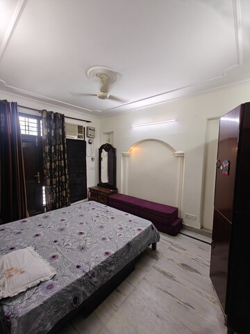 Bedroom in 3 BHK Builder Floor at Sushant Lok I – for Rent