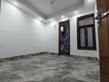 Room in 3 BHK Builder Floor at Saket – for Rent