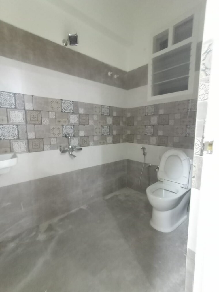 Bathroom, amaravathi road 2 Bedroom 1180 Sq.Ft. Apartment In Amaravathi Road Guntur 9062795