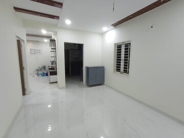Room in 2 BHK Apartment at Amaravathi Road – for Sale