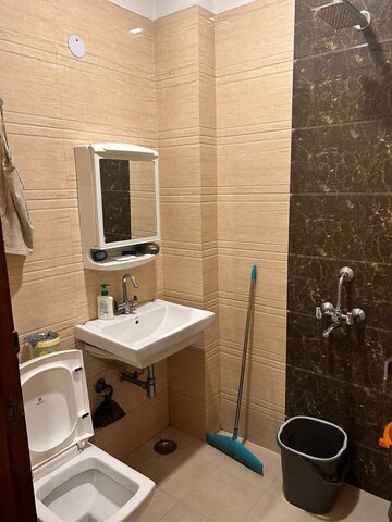 Bathroom in 1 BHK Builder Floor at Saket – for Rent