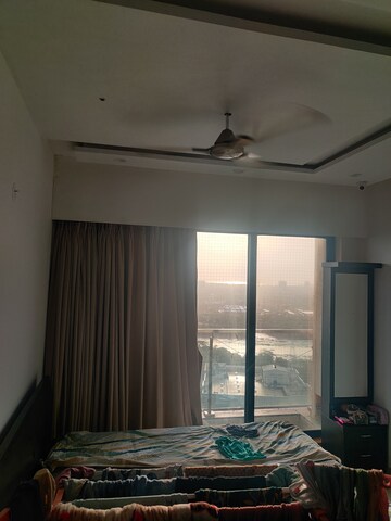 Furnished Amenities in 2.5 BHK Apartment at Rustomjee Elanza, Malad West – for Rent