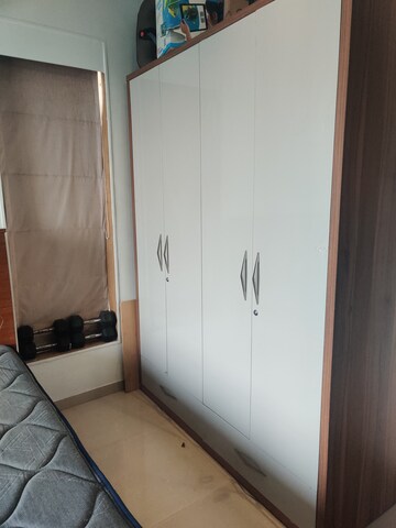 Furnished Amenities in 2.5 BHK Apartment at Rustomjee Elanza, Malad West – for Rent