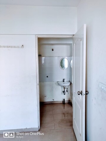 Bathroom in 2.5 BHK Apartment at Kumar Kul Utsav, Kondhwa Budruk – for Rent