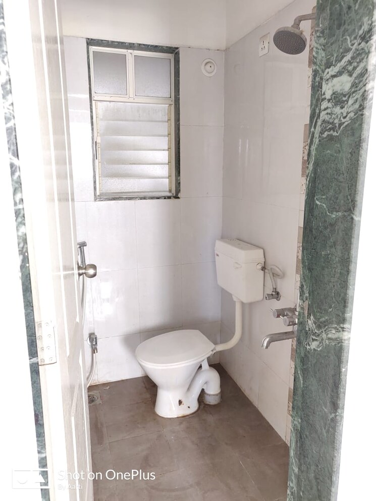 Bathroom, kumar-kul-utsav 2.5 Bedroom 1300 Sq.Ft. Apartment In Kondhwa Budruk Pune 9062840
