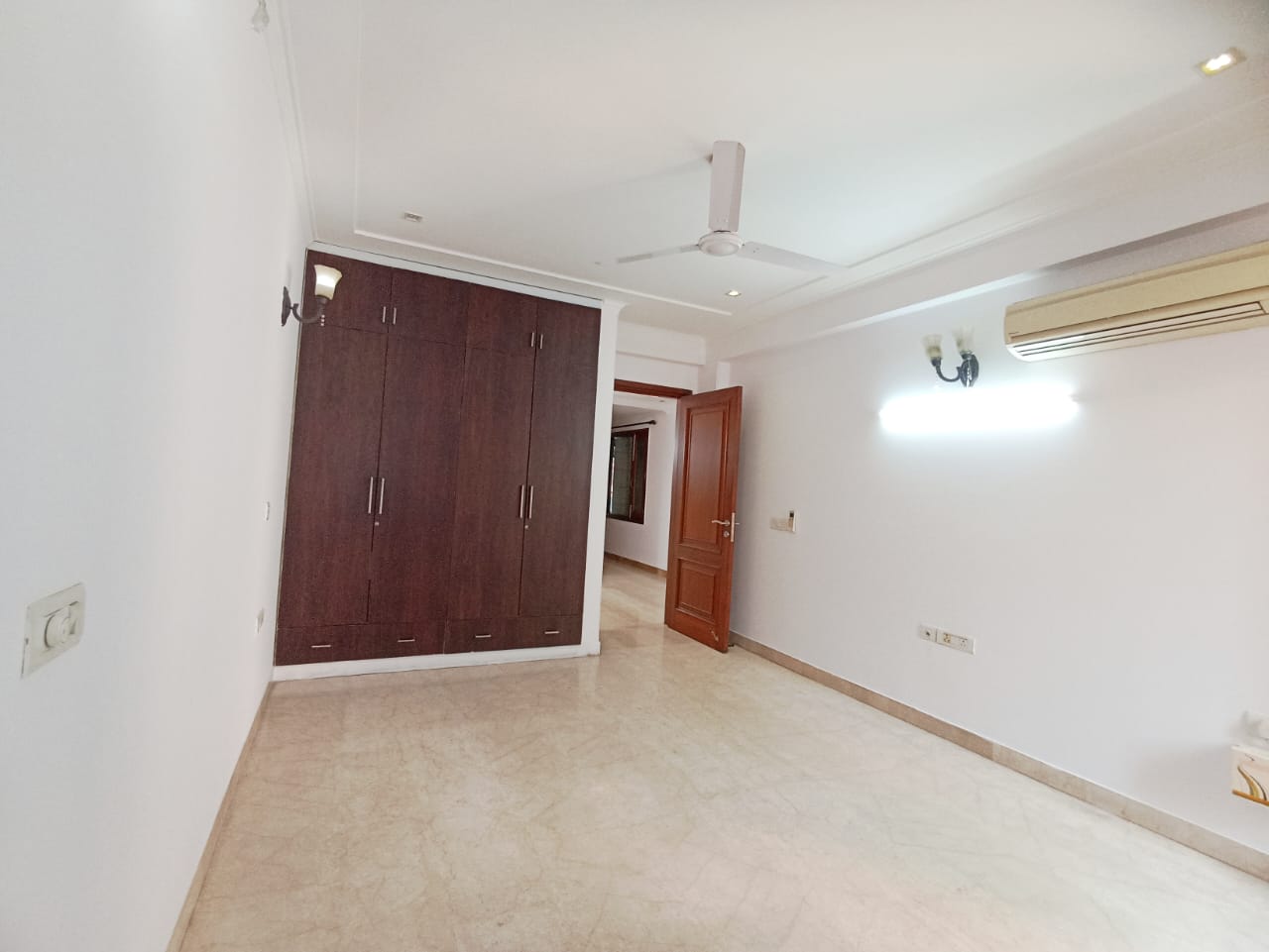 4 BHK Independent House For Sale in Kothi Independent House C