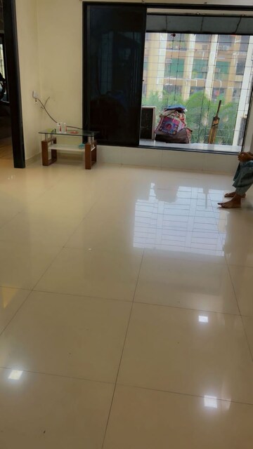 Room in 2 BHK Apartment at Bhoomi Castle, Malad West – for Rent