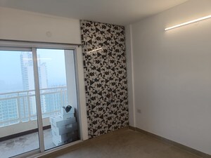 Room in 3 BHK Apartment at Elite Golf Green, Sector 79 – for Sale