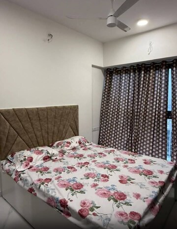 Bedroom in 2 BHK Apartment at Srishti Panch Srishti, Powai – for Rent