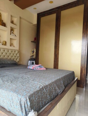 Bedroom in 2 BHK Apartment at Hiranandani Gardens, Powai – for Rent