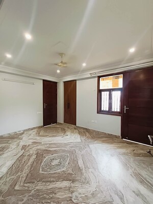 Room in 2 BHK Builder Floor at Palm Residency Chhatarpur, Chattarpur – for Sale