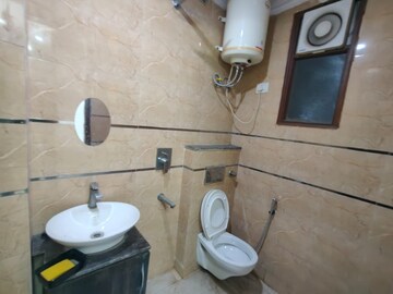 Bathroom in 1 RK Builder Floor at Malviya Nagar – for Rent