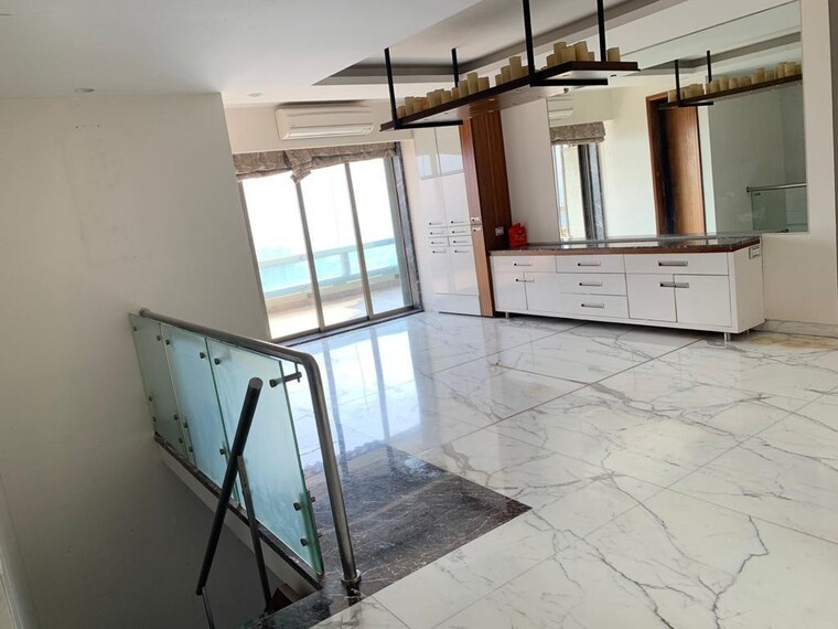 Balcony, oberoi-sky-gardens 6 Bedroom 4000 Sq.Ft. Apartment In Andheri West Mumbai 9062926