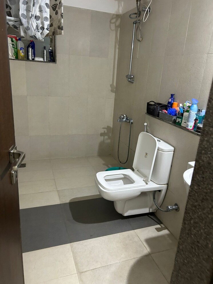 Bathroom, gulmohar-nest-viman-nagar 2 Bedroom 900 Sq.Ft. Apartment In Viman Nagar Pune 9062928