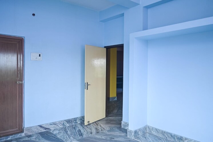 Room, mahatma gandhi road 4 Bedroom 2296 Sq.Ft. Apartment In Mahatma Gandhi Road Kolkata 9062940
