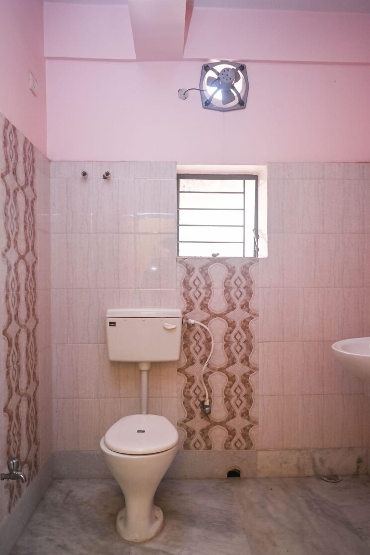 Bathroom, mahatma gandhi road 4 Bedroom 2296 Sq.Ft. Apartment In Mahatma Gandhi Road Kolkata 9062940