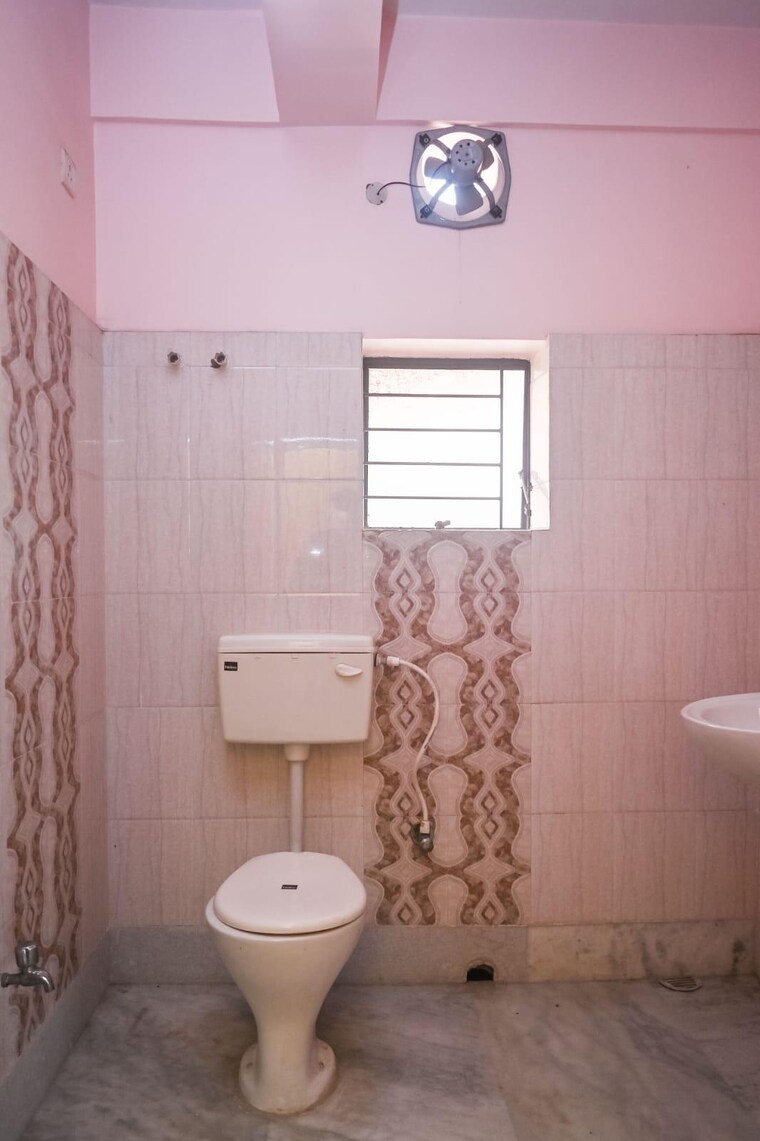 Bathroom, mahatma gandhi road 4 Bedroom 2296 Sq.Ft. Apartment In Mahatma Gandhi Road Kolkata 9062940