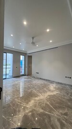 3 BHK + Pooja Room,Servant Room 325 Sq.Yd. Builder Floor in Defence Colony