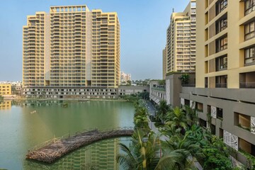 4 BHK Apartment – Exterior View View at Ambuja Utalika : The Condoville, Em Bypass - for Sale