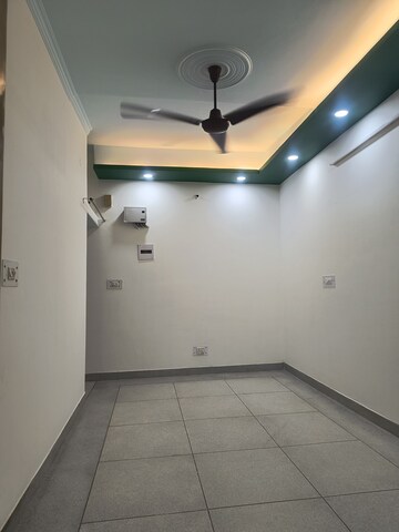 Room in 1 BHK Apartment at Sarita Vihar – for Rent