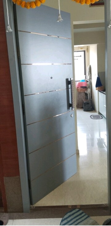 Furnished Amenities in 2 BHK Apartment at Shapoorji Pallonji Vicinia, Powai – for Rent