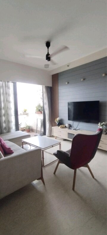 Team Area in 2 BHK Apartment at Shapoorji Pallonji Vicinia, Powai – for Rent