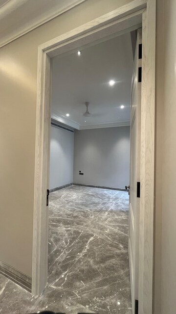 Bedroom in 3 BHK Builder Floor at Defence Colony – for Sale