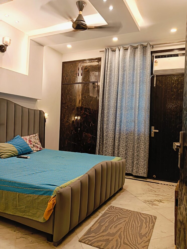 Bedroom, sector 56 2.5 Bedroom 180 Sq.Yd. Builder Floor In Sector 56 Gurgaon 9062977
