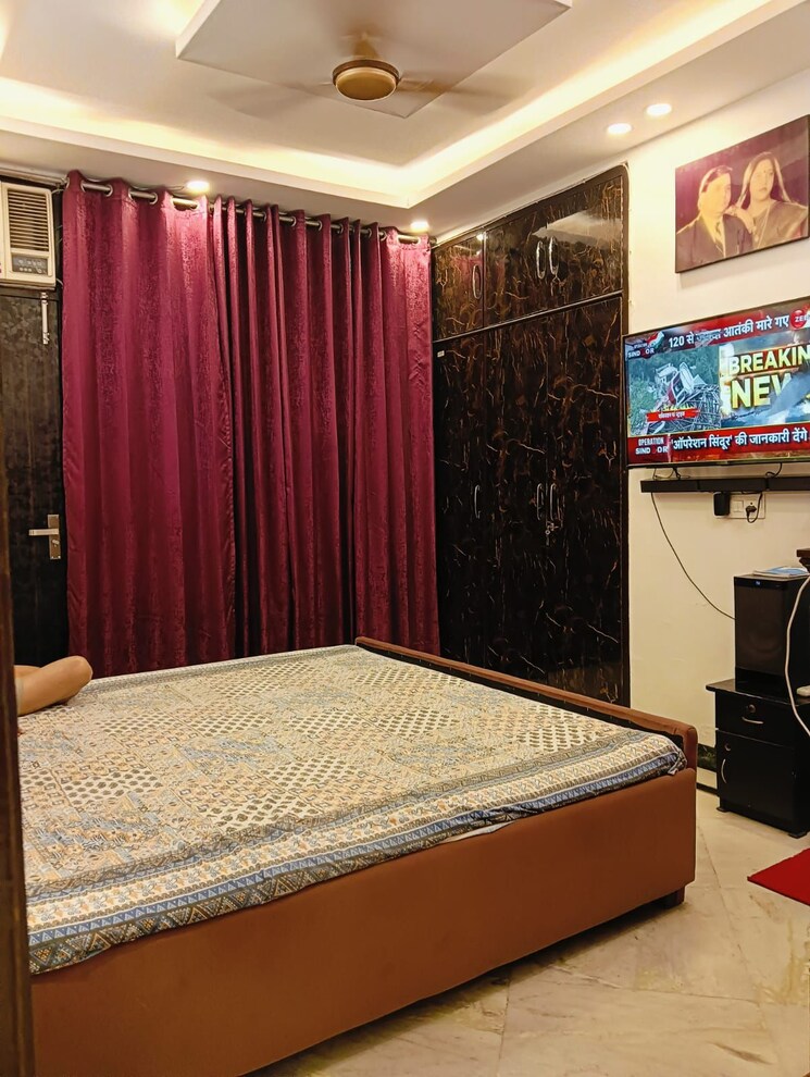 Bedroom, sector 56 2.5 Bedroom 180 Sq.Yd. Builder Floor In Sector 56 Gurgaon 9062977
