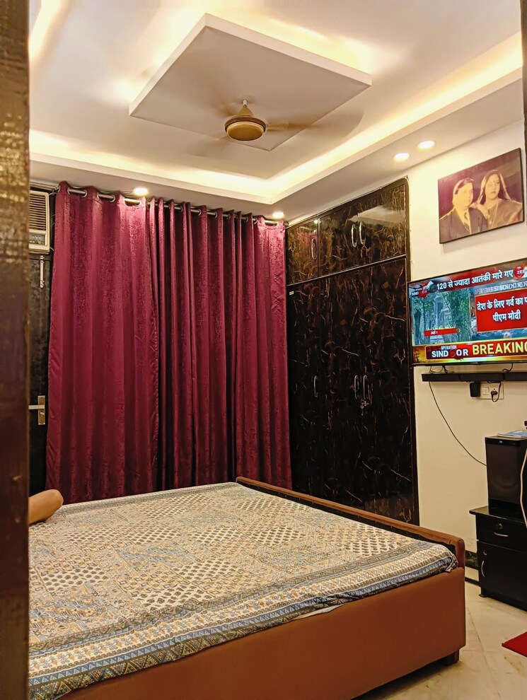 Bedroom, sector 56 2.5 Bedroom 180 Sq.Yd. Builder Floor In Sector 56 Gurgaon 9062977