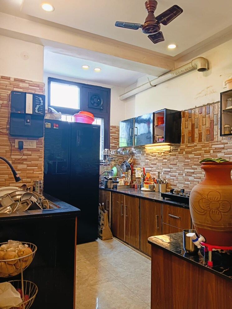 Kitchen, sector 56 2.5 Bedroom 180 Sq.Yd. Builder Floor In Sector 56 Gurgaon 9062977