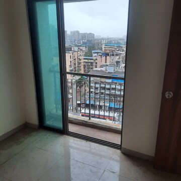 Room in 1.5 BHK Apartment at Man Opus, Miragaon – for Rent