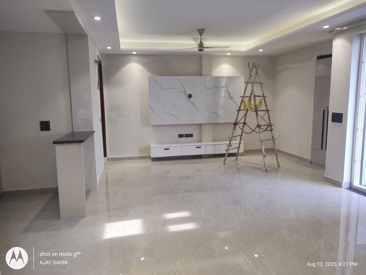 Bathroom, shanti kunj 5 Bedroom 3200 Sq.Ft. Builder Floor In Shanti Kunj Delhi 9062981