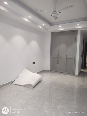 Room in 4 BHK Builder Floor at Vasant Kunj – for Sale