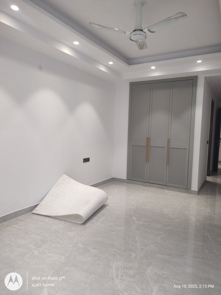 Room, vasant kunj 4 Bedroom 3200 Sq.Ft. Builder Floor In Vasant Kunj Delhi 9062985