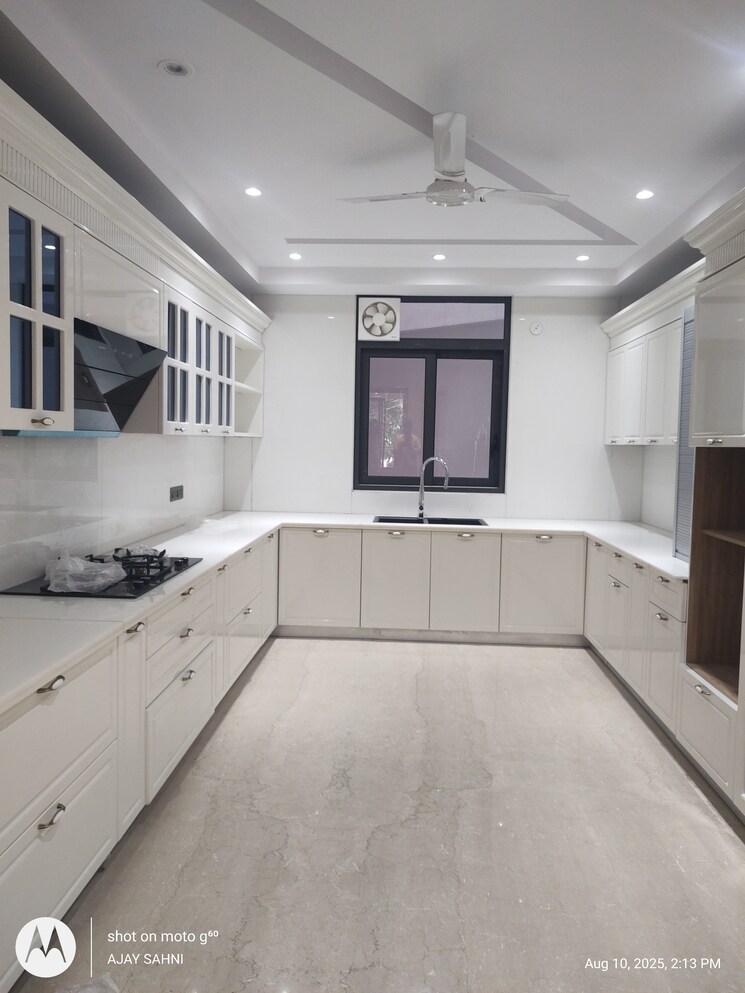 Kitchen, vasant kunj 4 Bedroom 3200 Sq.Ft. Builder Floor In Vasant Kunj Delhi 9062985