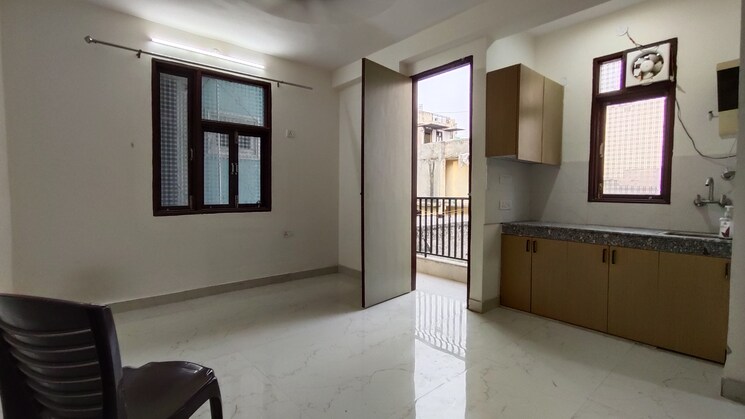Room, saket 1 RK 350 Sq.Ft. Builder Floor In Saket Delhi 9063001
