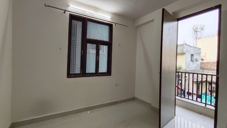 Room, saket 1 RK 350 Sq.Ft. Builder Floor In Saket Delhi 9063001