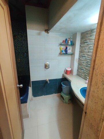 Furnished Amenities in 3 BHK Apartment at Deccan Gymkhana – for Rent