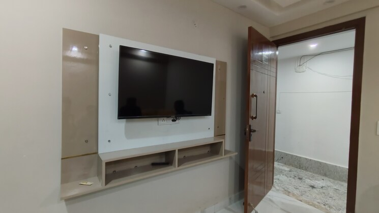 Tv Room, saket 1 Bedroom 450 Sq.Ft. Builder Floor In Saket Delhi 9063005