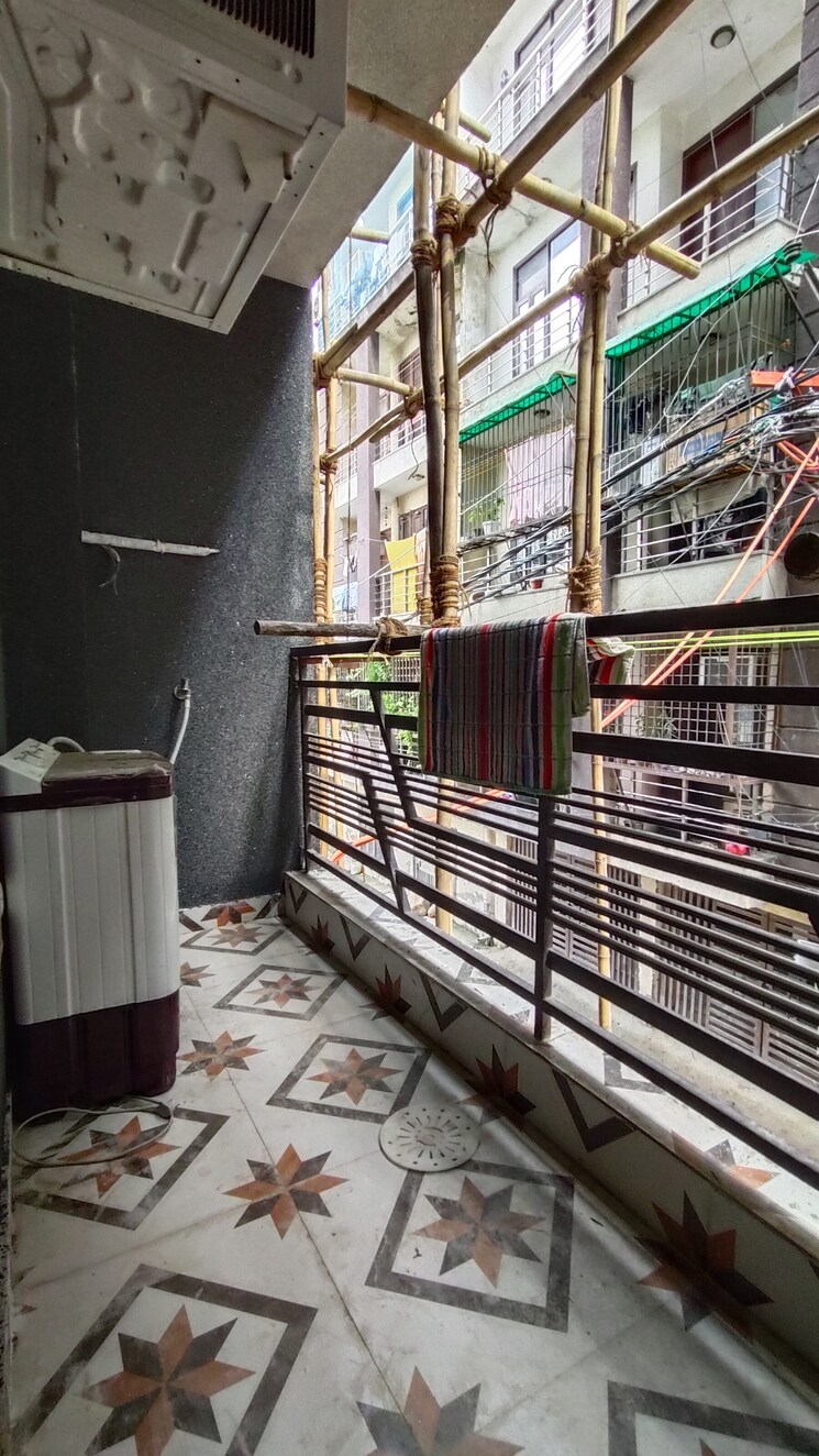 Balcony, saket 1 Bedroom 450 Sq.Ft. Builder Floor In Saket Delhi 9063005