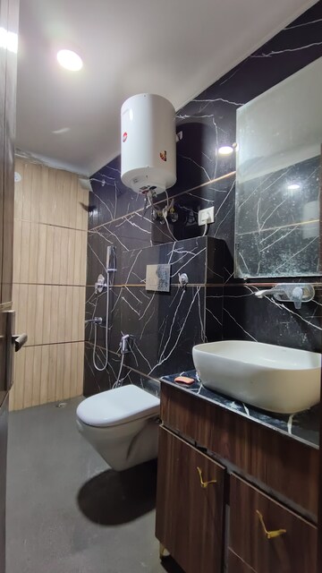 Bathroom in 1 BHK Builder Floor at Saket – for Rent