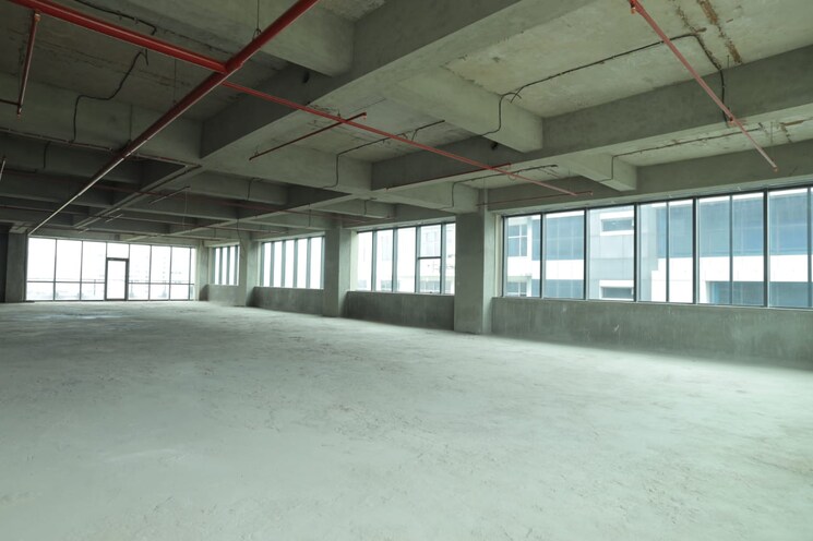  Parking, sector 63 Commercial Office Space 120000 Sq.Ft. In Sector 63 Noida 9063009