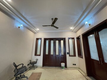 Living Room in 4 BHK Apartment at Mahagun Moderne, Sector 78 – for Rent