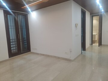 Room in 4 BHK Builder Floor at Safdarjung Enclave – for Rent