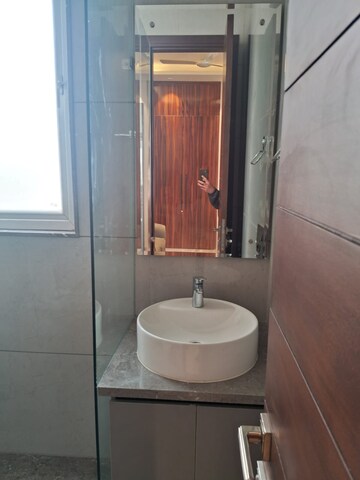 Bathroom in 3 BHK Builder Floor at Safdarjung Enclave – for Rent